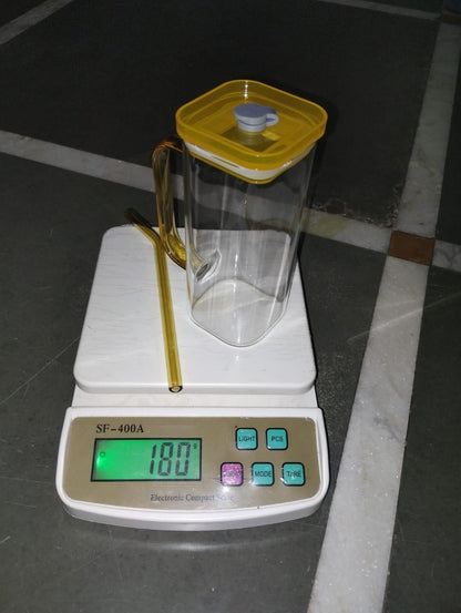 Square Glass Cups with Lids and Straws